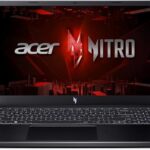 Notebook gamer Acer Nitro V15 aberto sobre a mesa, com tela de 15,6 polegadas Full HD, design gamer moderno, teclado retroiluminado e acabamento robusto, ideal para jogos, edição de vídeo e tarefas de alto desempenho.